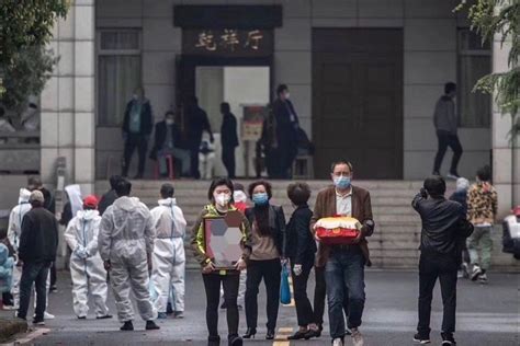 how many funeral homes are in wuhan china